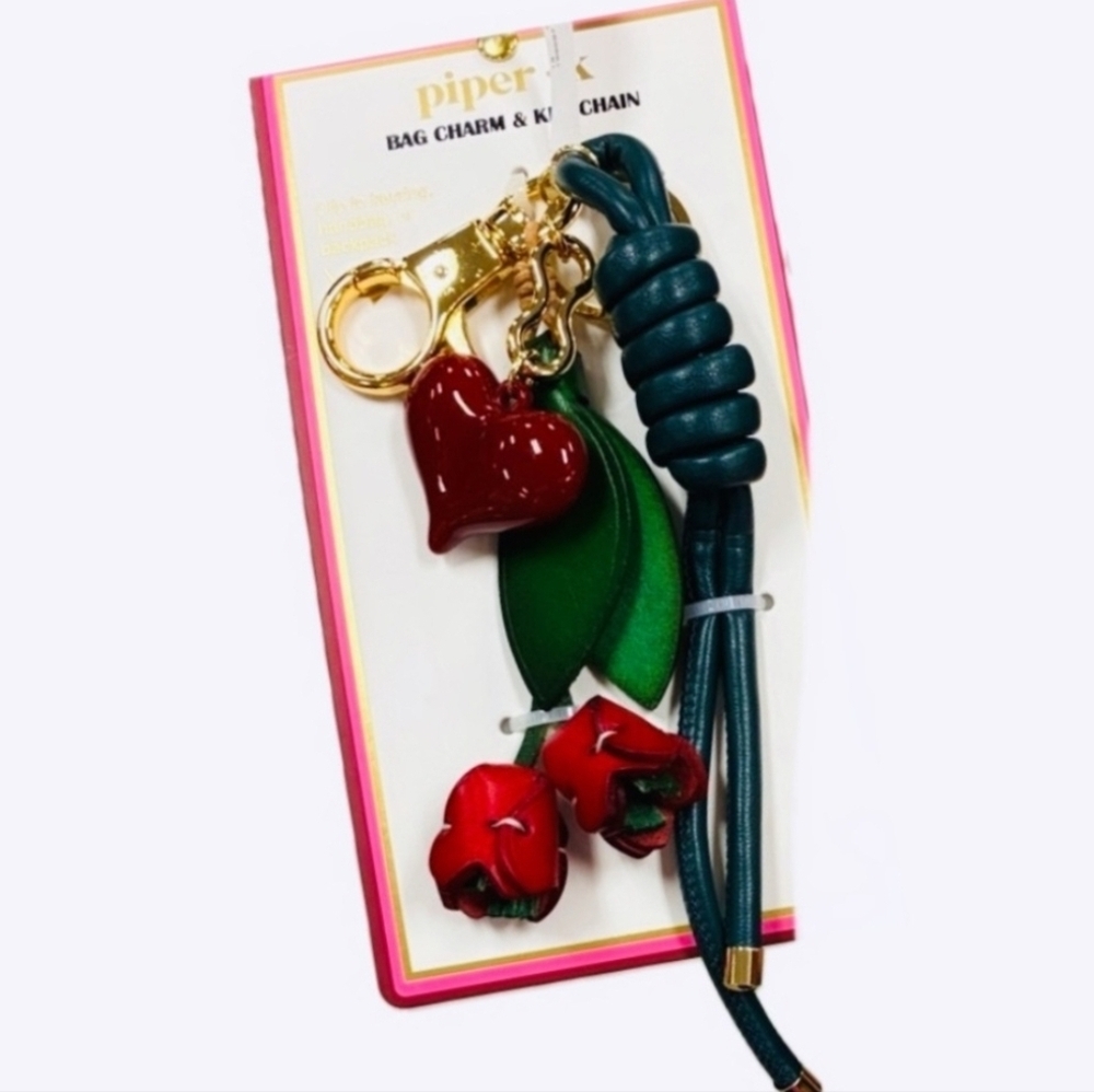 ❤️🔹️ Piper K🔹️ Beautiful Bag Charm Key Chain with flowers, heart - Picture 3 of 6